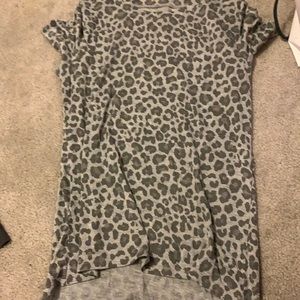ZOE + LIV CHEETAH PRINT TOP!